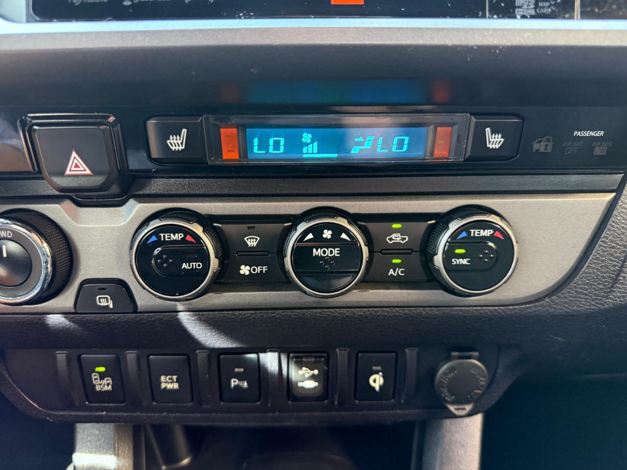 Toyota Tacoma TRD Off Road Double Cab 5' Bed V6 4x4 AT (Natl) 2017