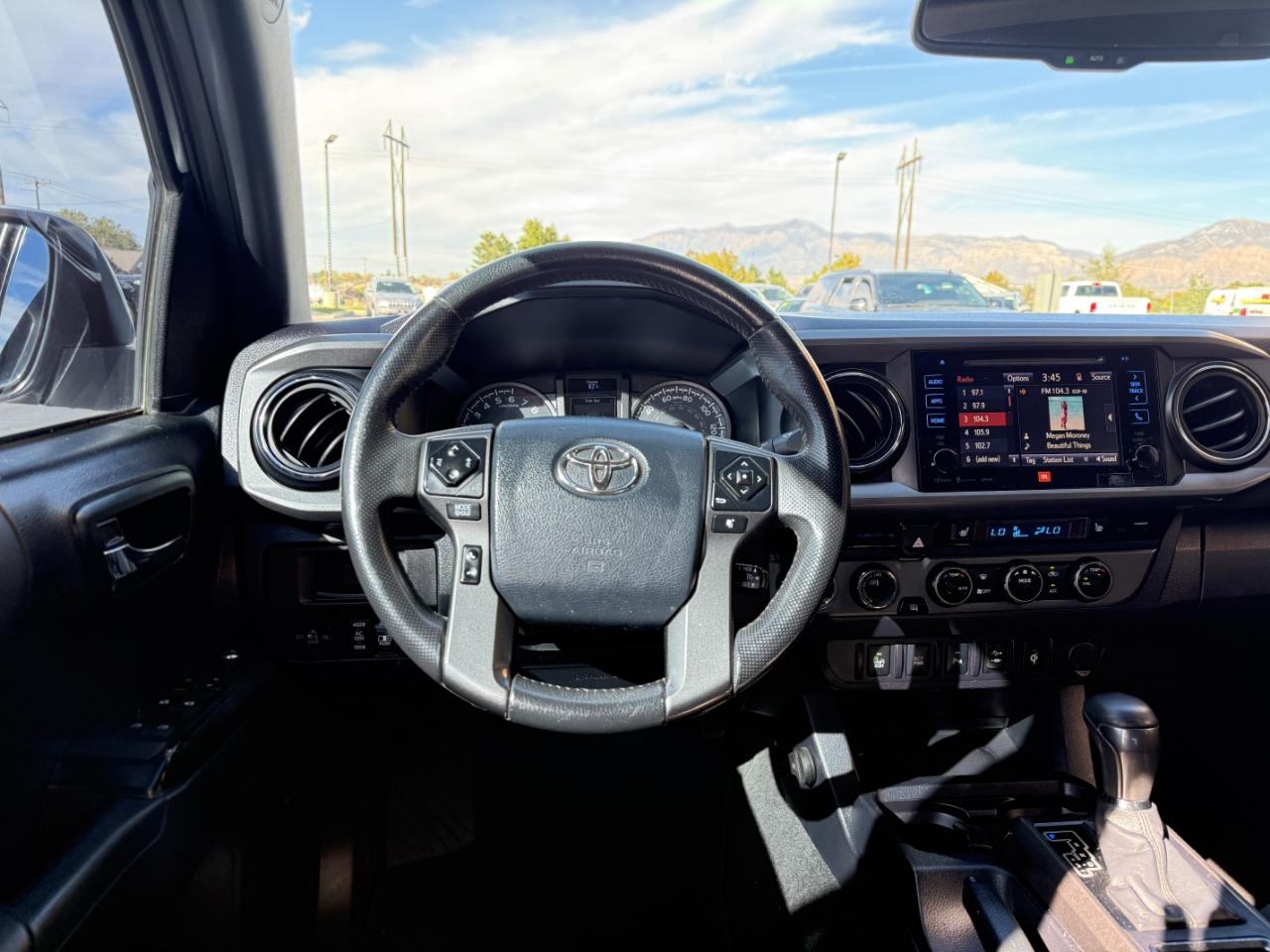Toyota Tacoma TRD Off Road Double Cab 5' Bed V6 4x4 AT (Natl) 2017