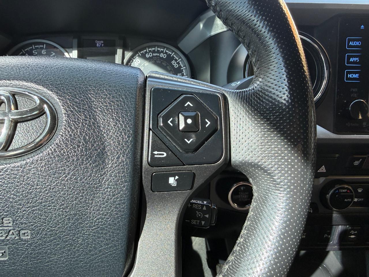 Toyota Tacoma TRD Off Road Double Cab 5' Bed V6 4x4 AT (Natl) 2017