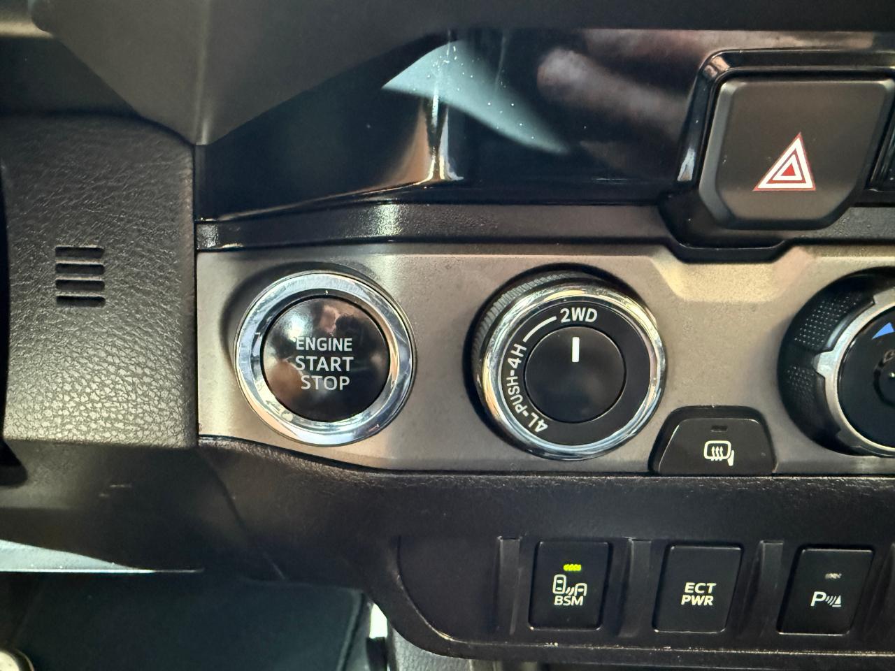 Toyota Tacoma TRD Off Road Double Cab 5' Bed V6 4x4 AT (Natl) 2017