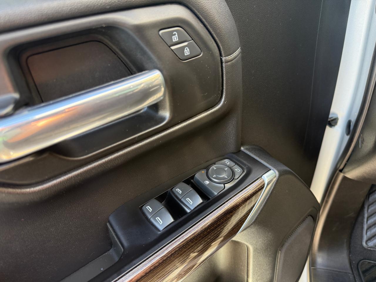 Chevrolet Silverado 1500 4WD Double Cab 147" LT 2019