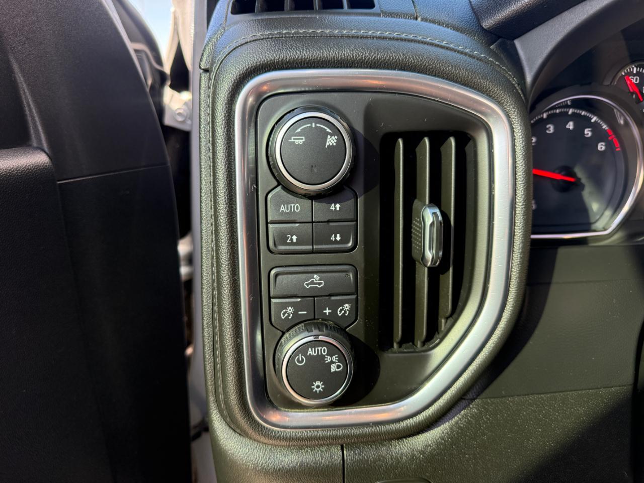 Chevrolet Silverado 1500 4WD Double Cab 147" LT 2019