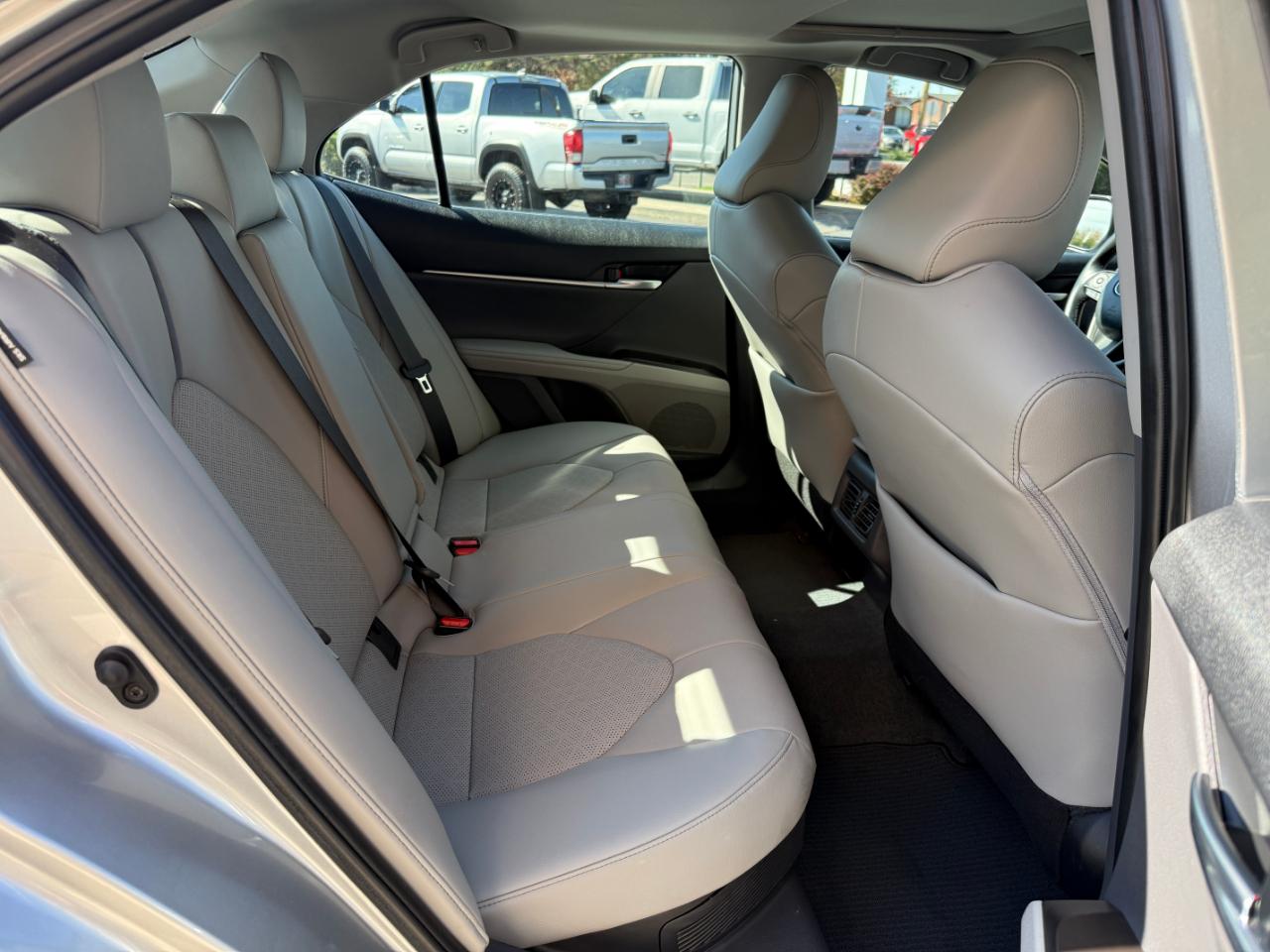 Toyota Camry Hybrid XSE CVT (Natl) 2022