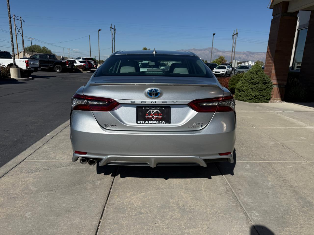 Toyota Camry Hybrid XSE CVT (Natl) 2022