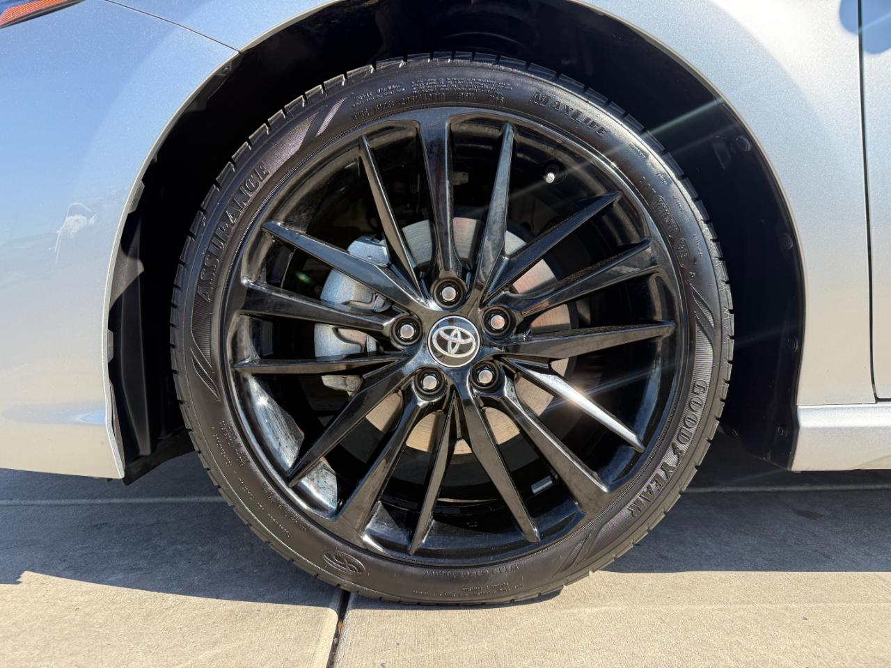 Toyota Camry Hybrid XSE CVT (Natl) 2022