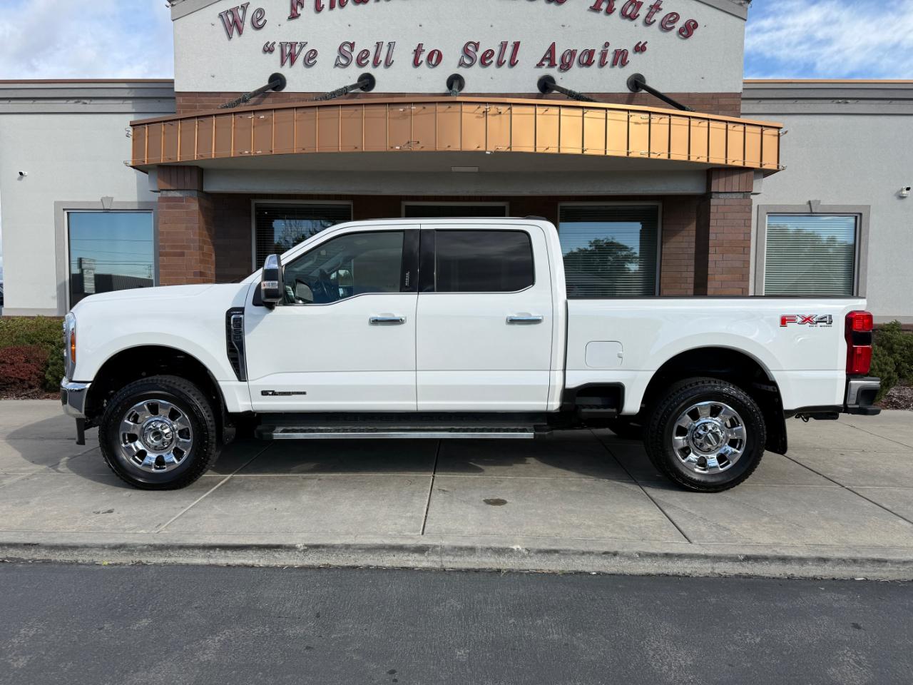 Ford Super Duty F-350 SRW Lariat 4WD Crew Cab 6.75' Box 2023