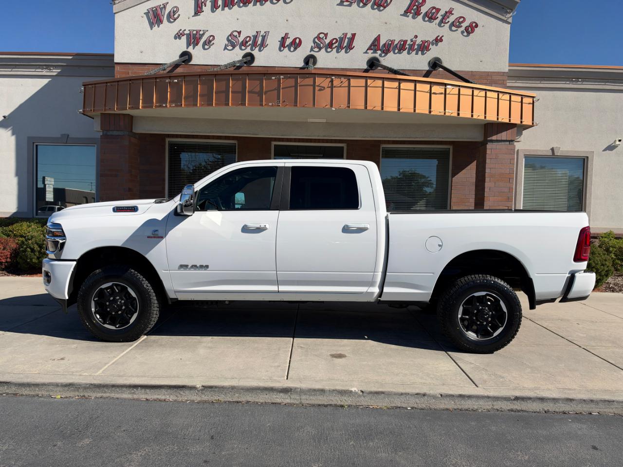 RAM 2500 Laramie 4x4 Crew Cab 6'4" Box 2026