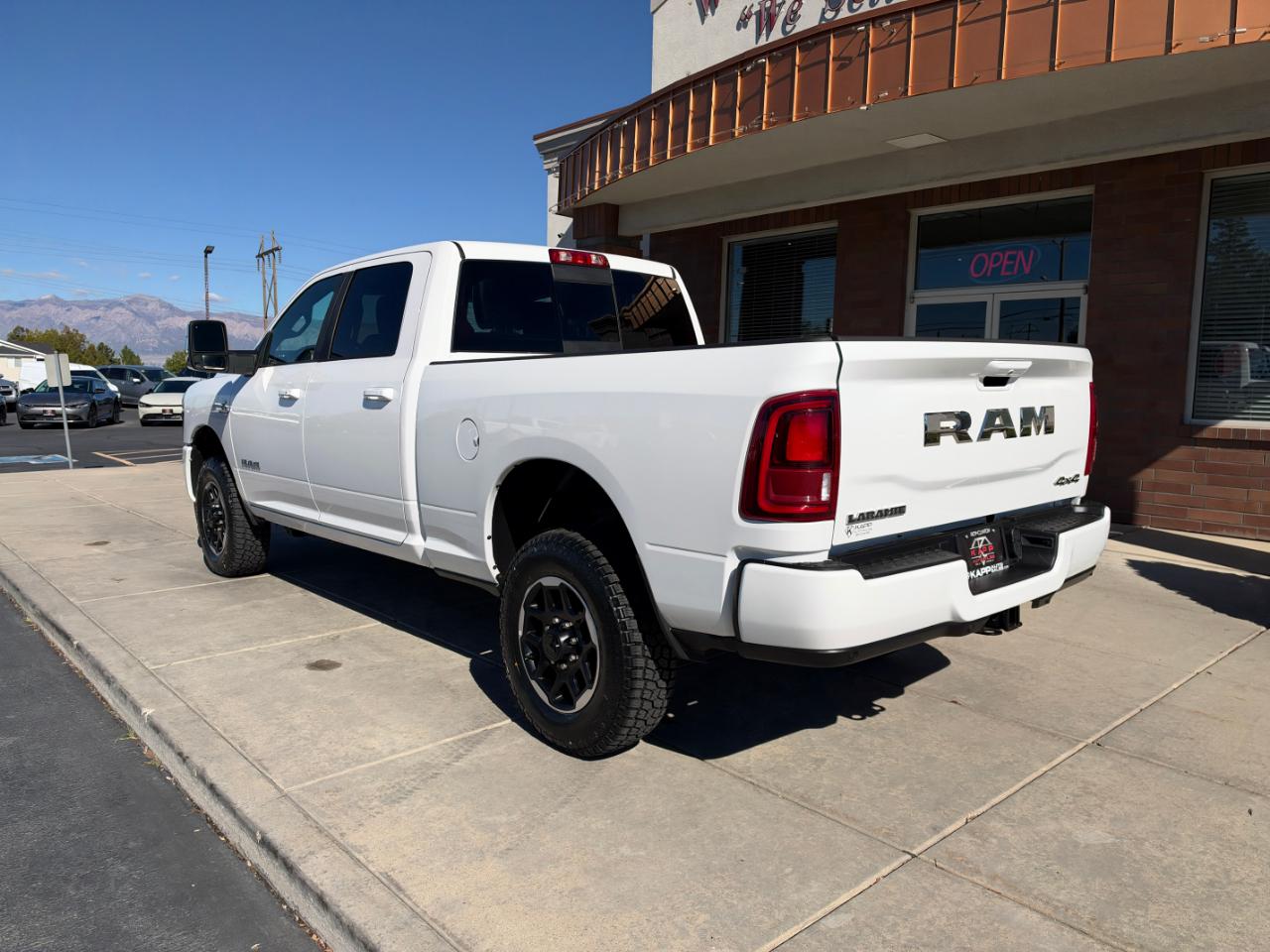 RAM 2500 Laramie 4x4 Crew Cab 6'4" Box 2026