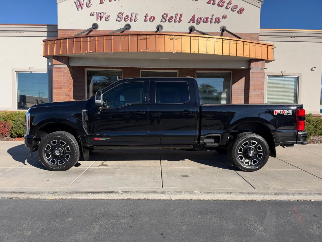 Ford Super Duty F-350 SRW Platinum 4WD Crew Cab 6.75' Box 2024
