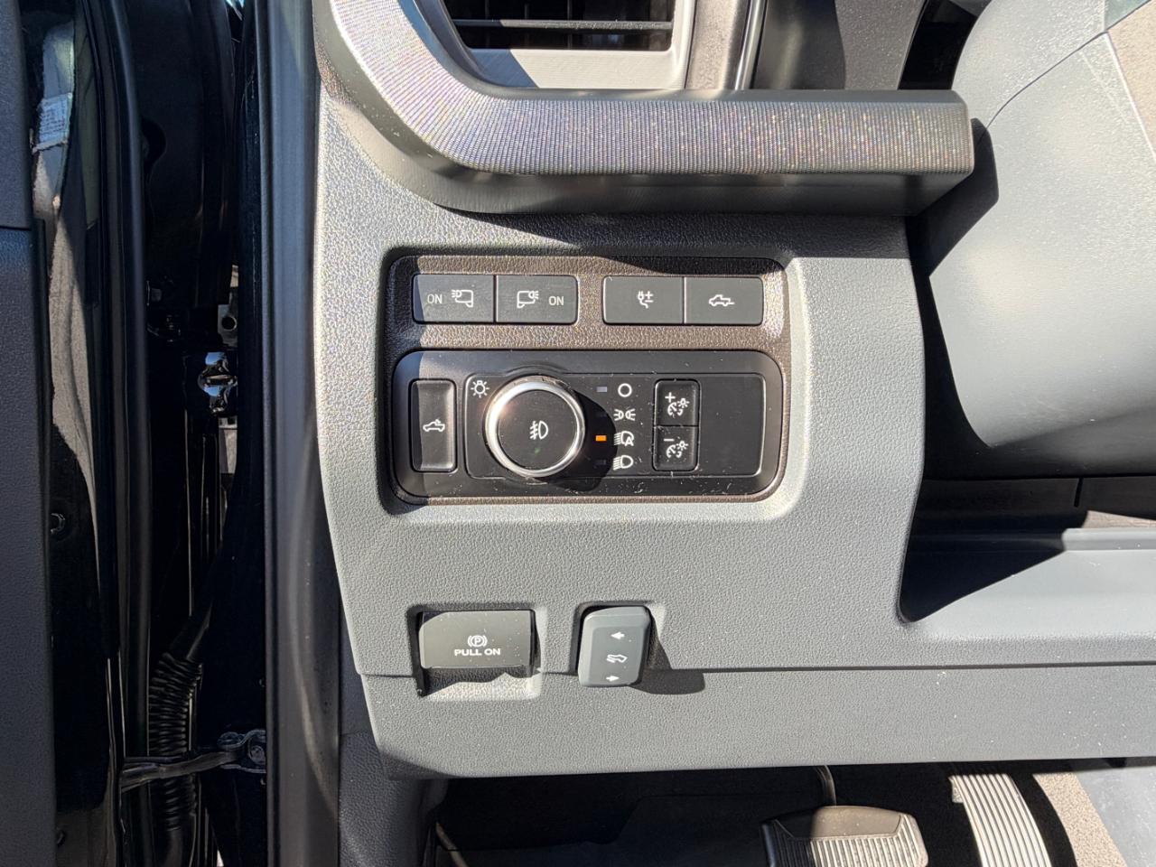 Ford Super Duty F-350 SRW Platinum 4WD Crew Cab 6.75' Box 2024