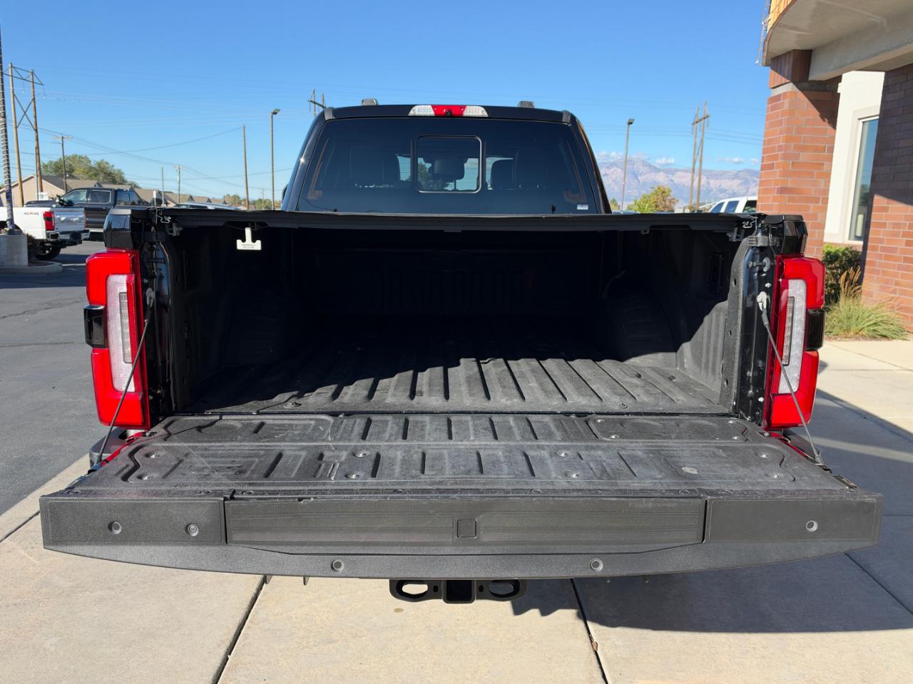 Ford Super Duty F-350 SRW Platinum 4WD Crew Cab 6.75' Box 2024