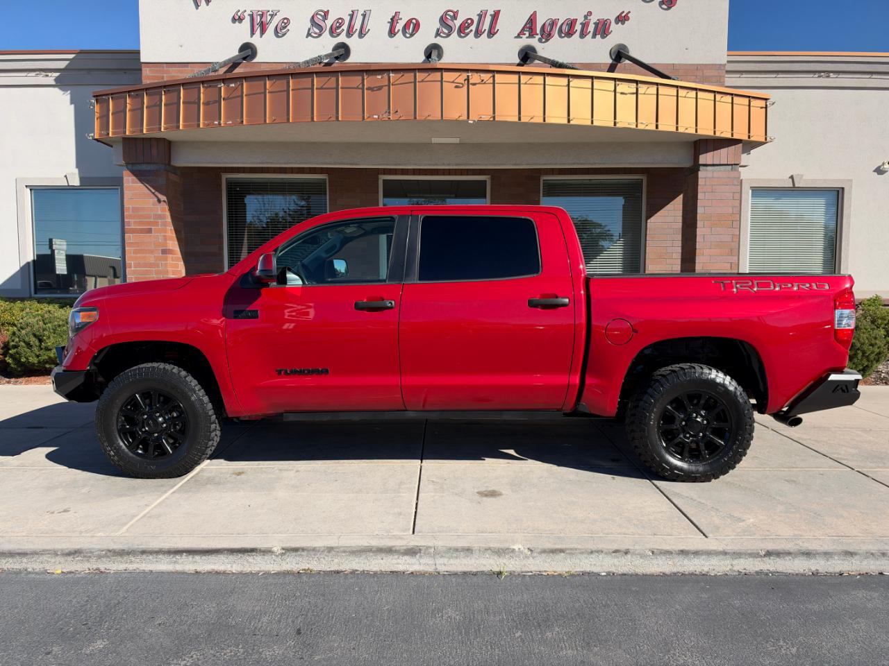 Toyota Tundra 4WD TRD Pro CrewMax 5.5' Bed 5.7L (Natl) 2017