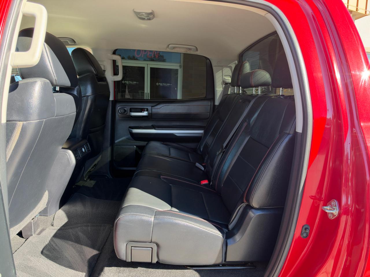 Toyota Tundra 4WD TRD Pro CrewMax 5.5' Bed 5.7L (Natl) 2017