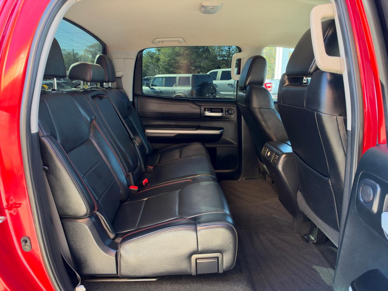 Toyota Tundra 4WD TRD Pro CrewMax 5.5' Bed 5.7L (Natl) 2017
