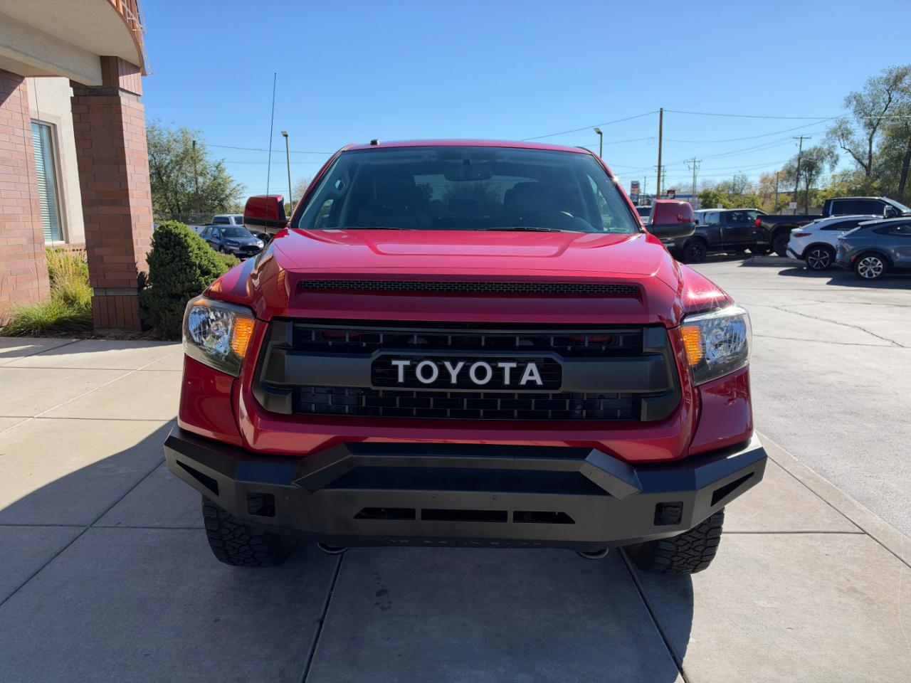 Toyota Tundra 4WD TRD Pro CrewMax 5.5' Bed 5.7L (Natl) 2017