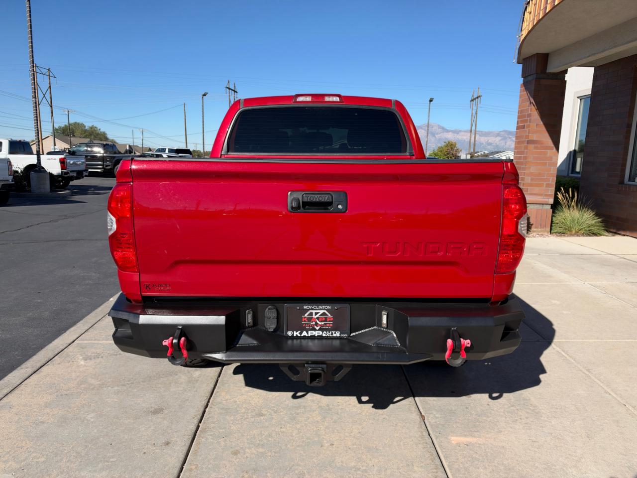Toyota Tundra 4WD TRD Pro CrewMax 5.5' Bed 5.7L (Natl) 2017