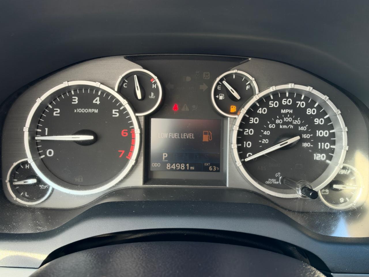 Toyota Tundra 4WD TRD Pro CrewMax 5.5' Bed 5.7L (Natl) 2017