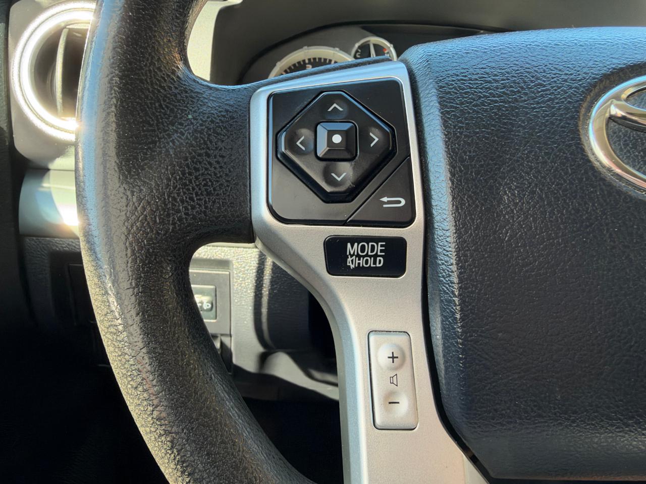 Toyota Tundra 4WD TRD Pro CrewMax 5.5' Bed 5.7L (Natl) 2017