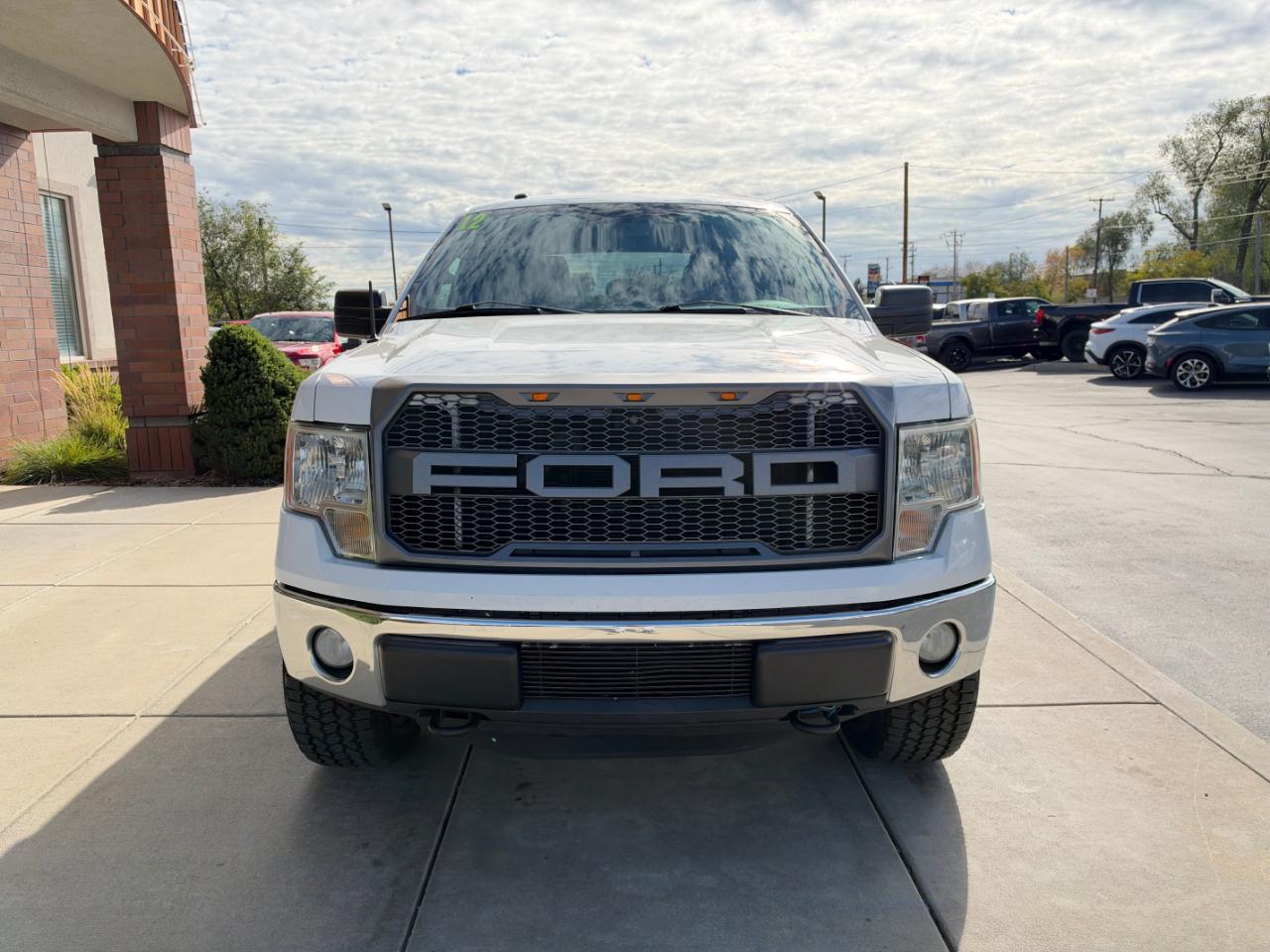 Ford F-150 4WD SuperCrew 145" XLT 2012