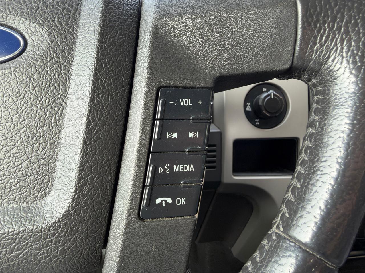 Ford F-150 4WD SuperCrew 145" XLT 2012