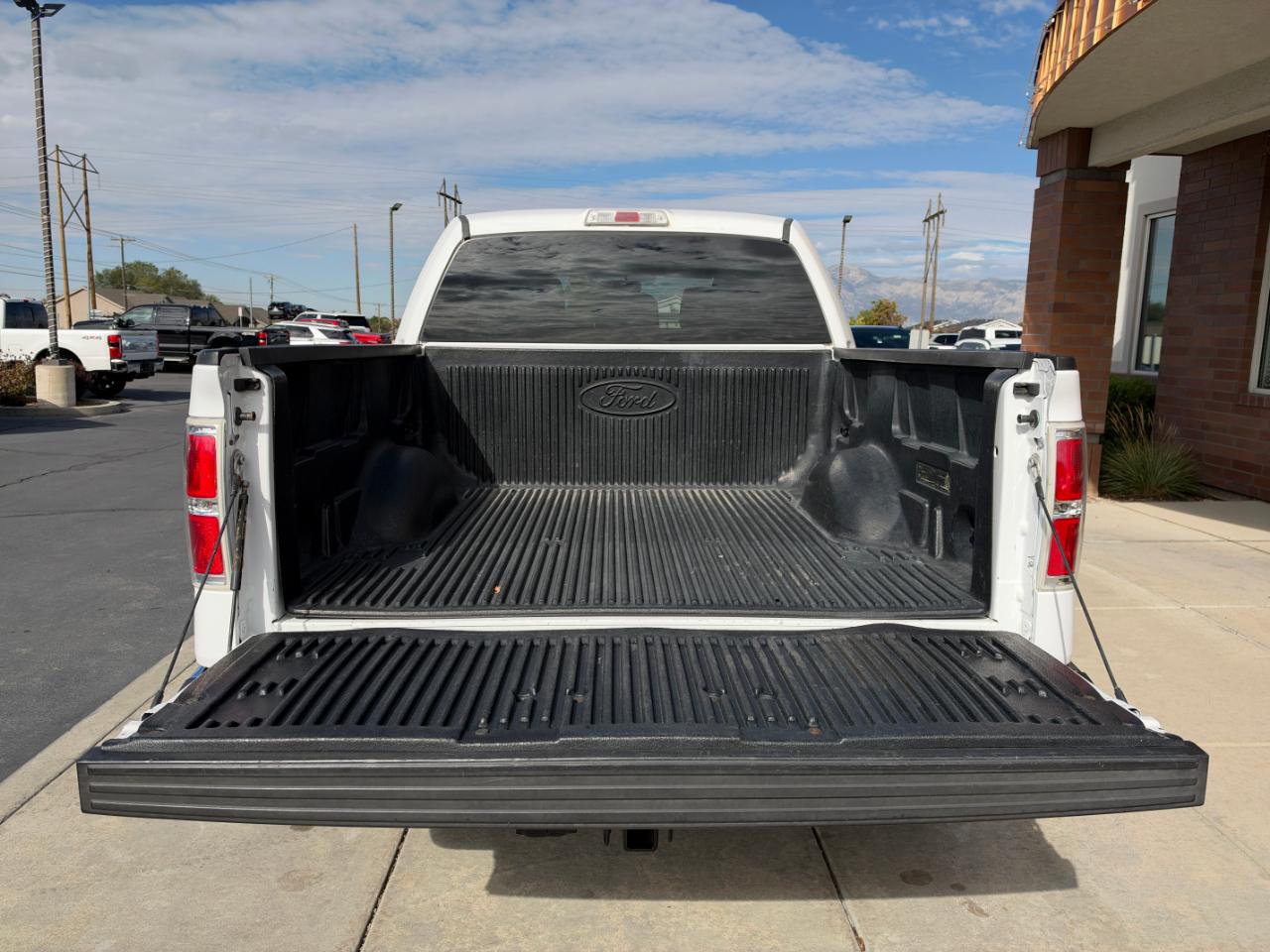 Ford F-150 4WD SuperCrew 145" XLT 2012
