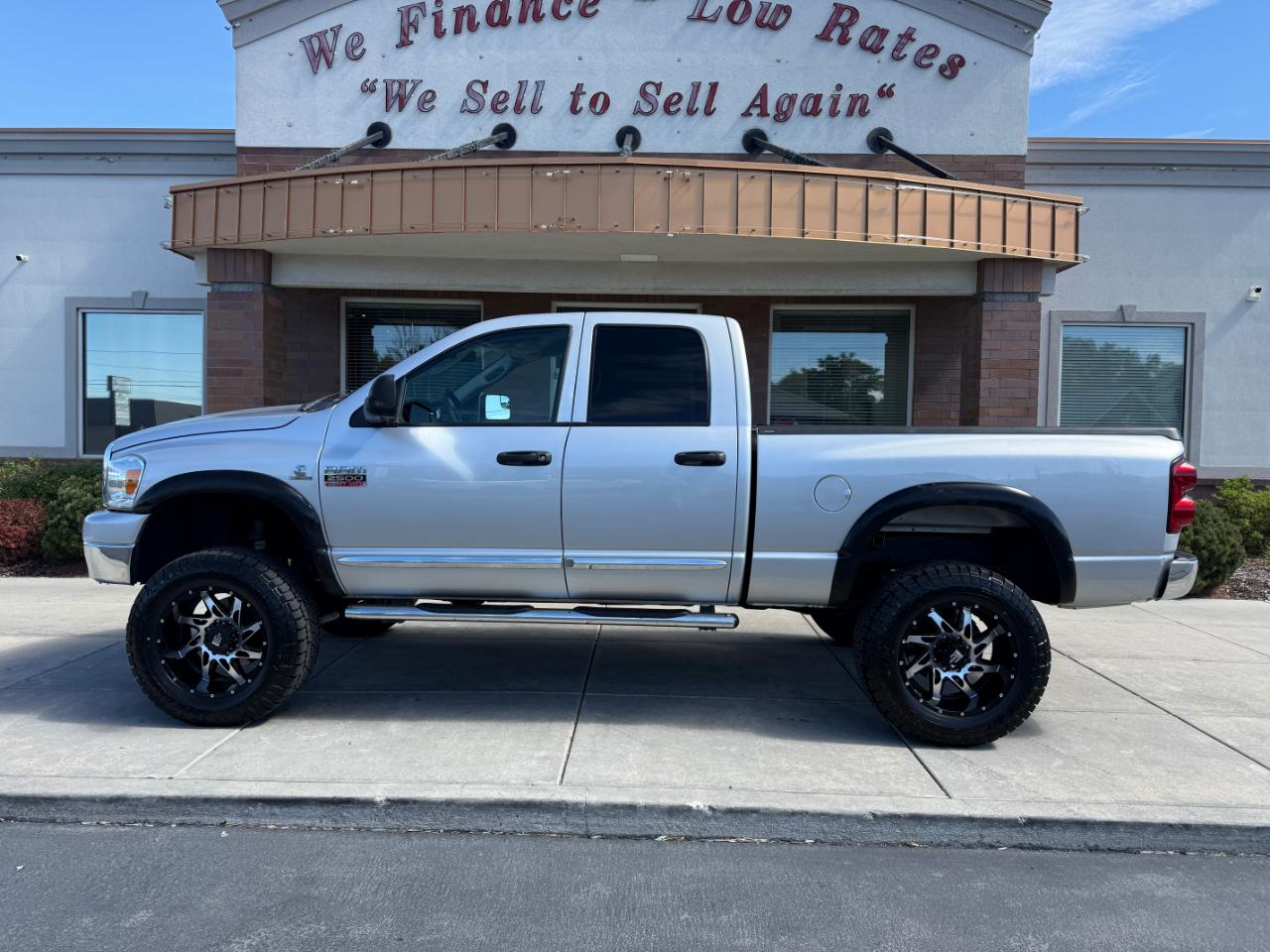 Dodge Ram 2500 4WD Quad Cab 140.5" SLT 2009