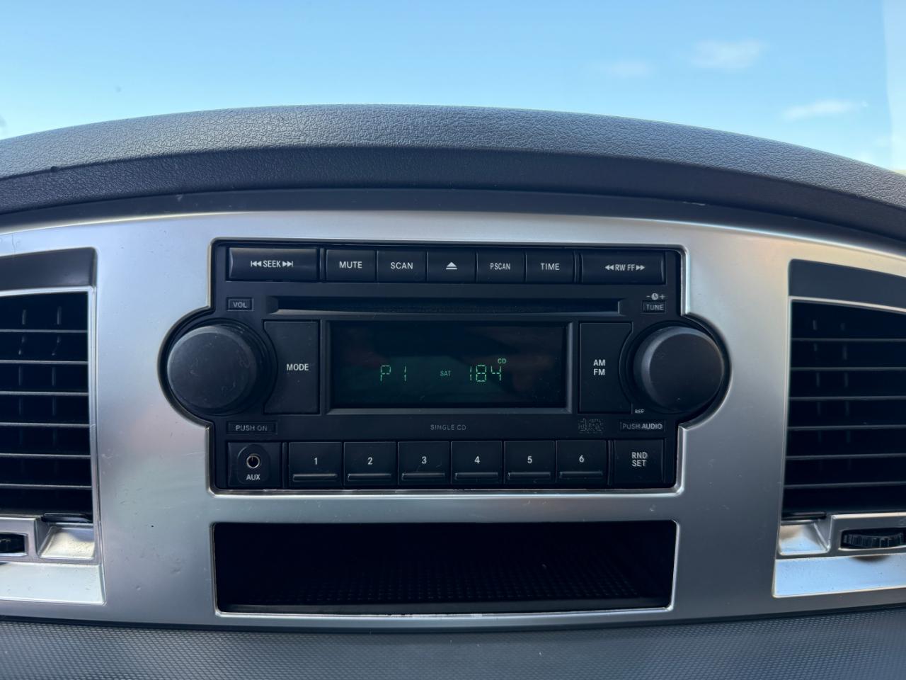 Dodge Ram 2500 4WD Quad Cab 140.5" SLT 2009