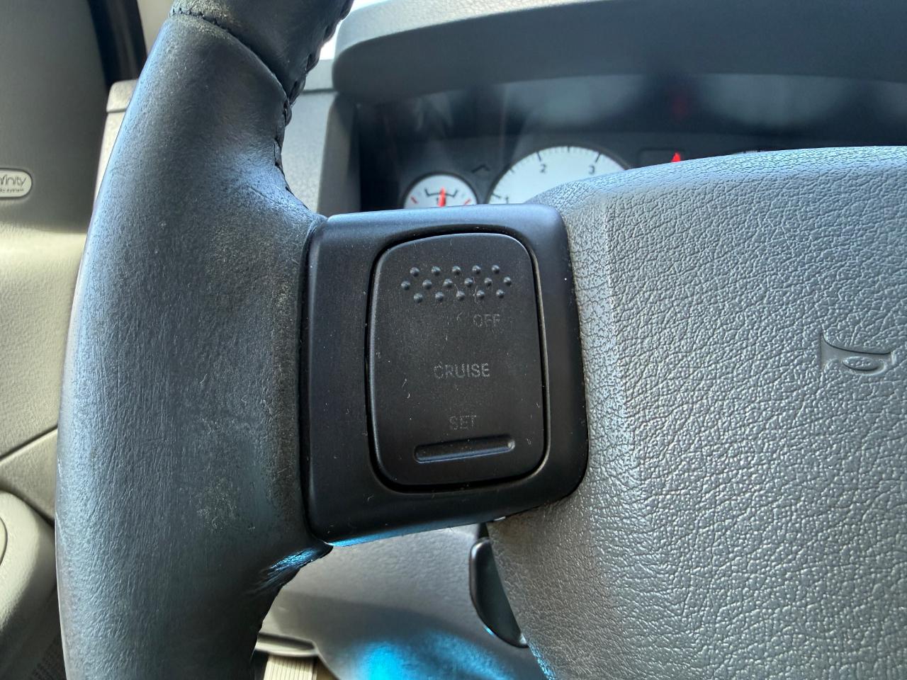 Dodge Ram 2500 4WD Quad Cab 140.5" SLT 2009