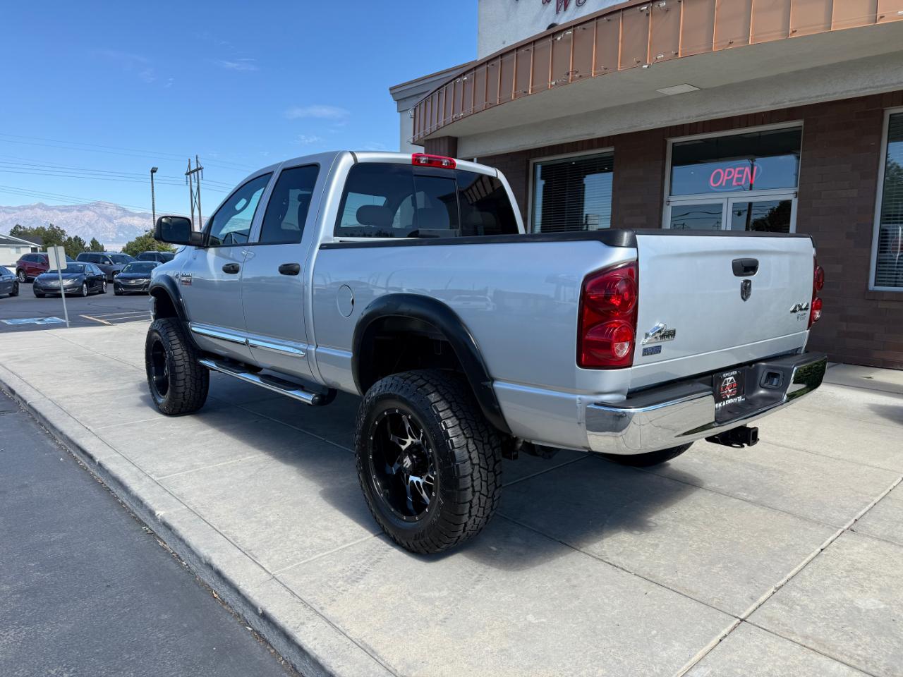 Dodge Ram 2500 4WD Quad Cab 140.5" SLT 2009