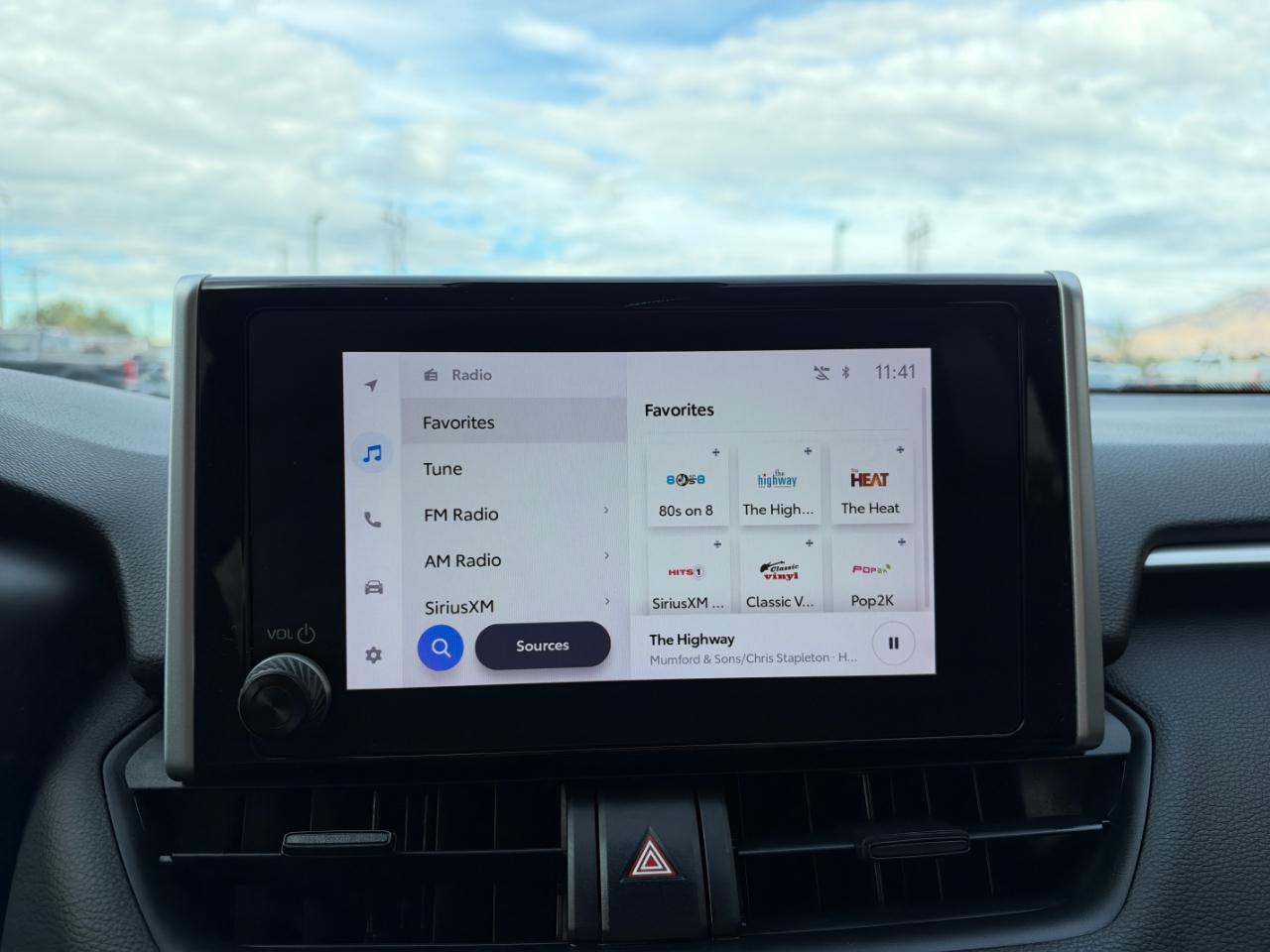 Toyota RAV4 Hybrid LE AWD (Natl) 2023