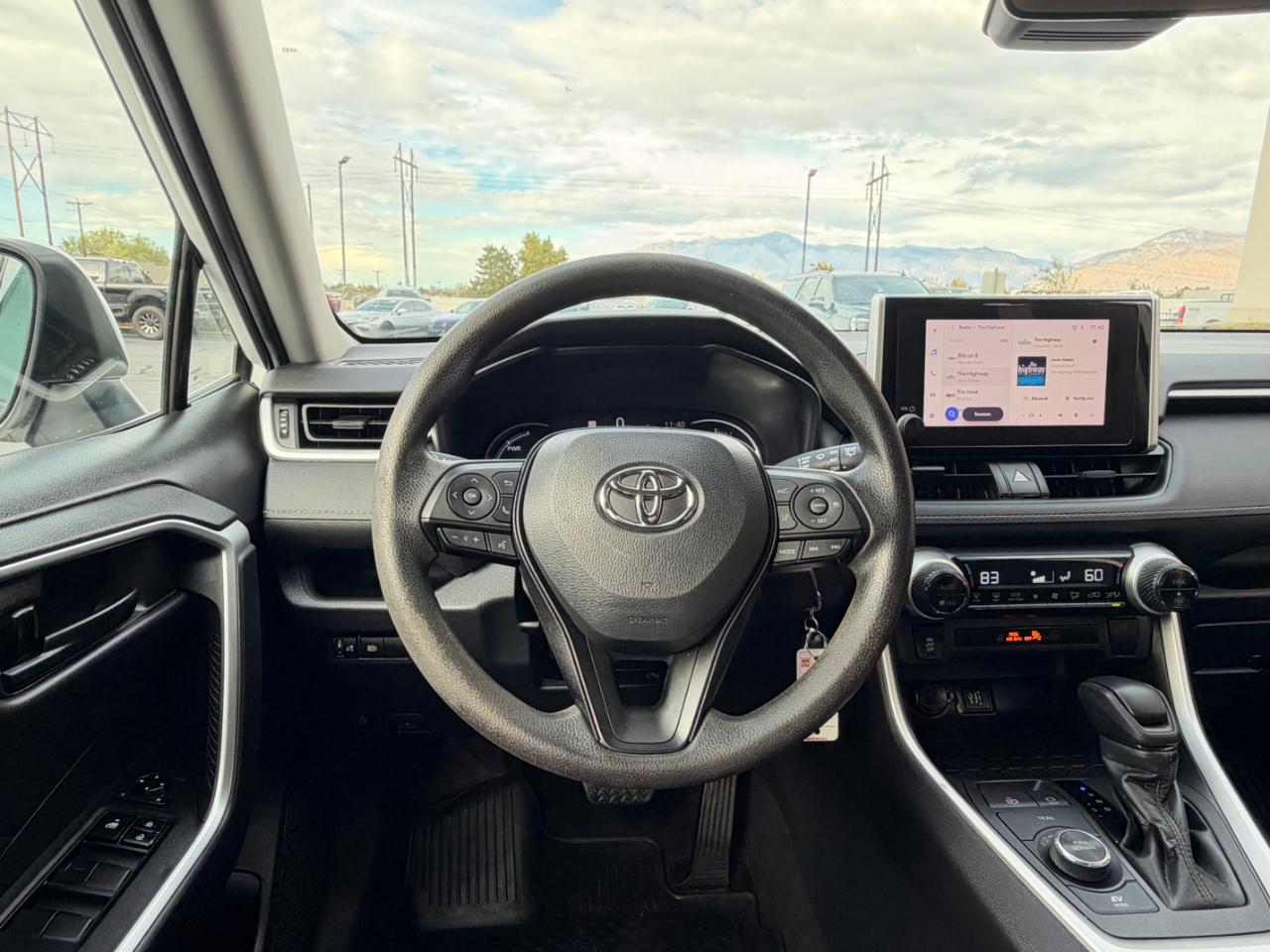 Toyota RAV4 Hybrid LE AWD (Natl) 2023