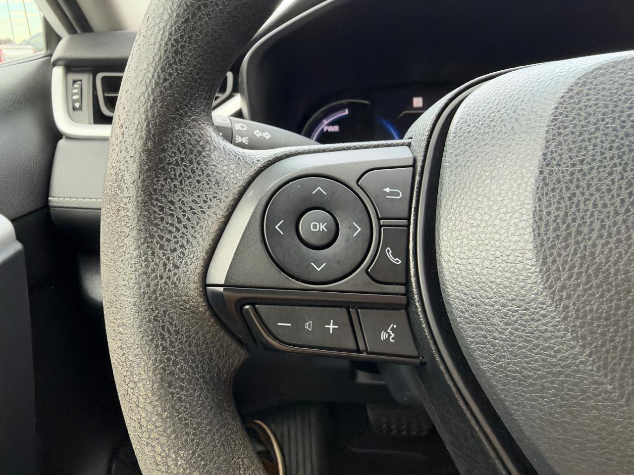 Toyota RAV4 Hybrid LE AWD (Natl) 2023
