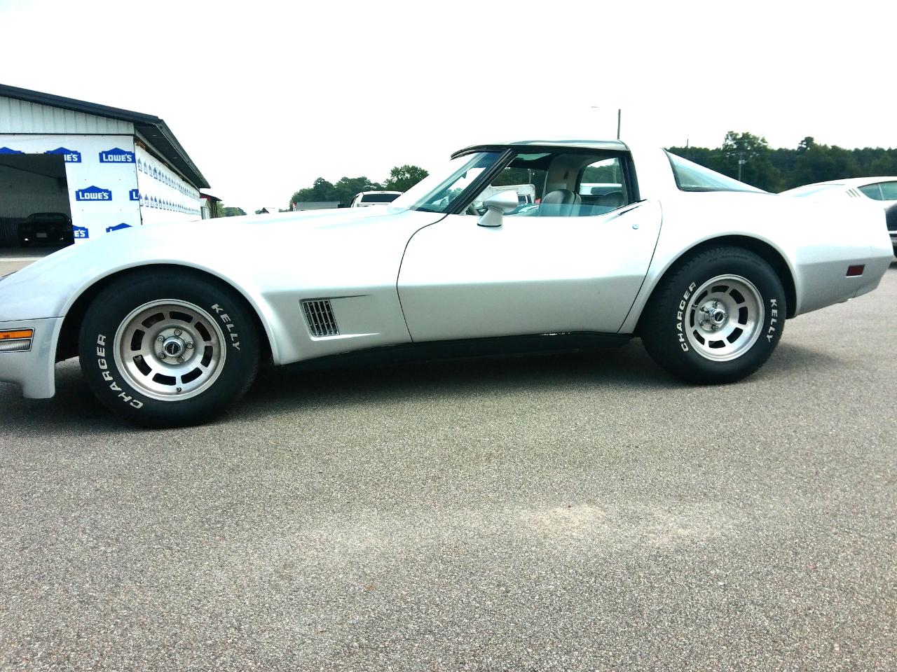 Chevrolet Corvette 2dr Coupe 1981