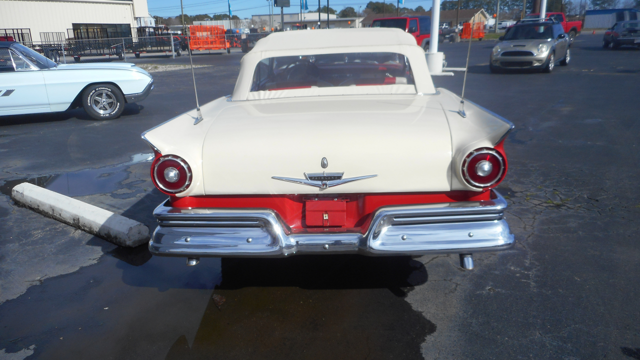 Ford Fairlane Sunliner Convertible  1957