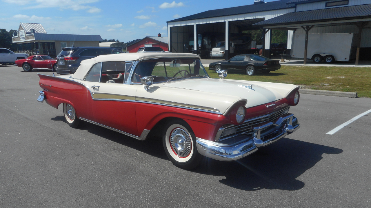 Ford Fairlane Sunliner Convertible  1957