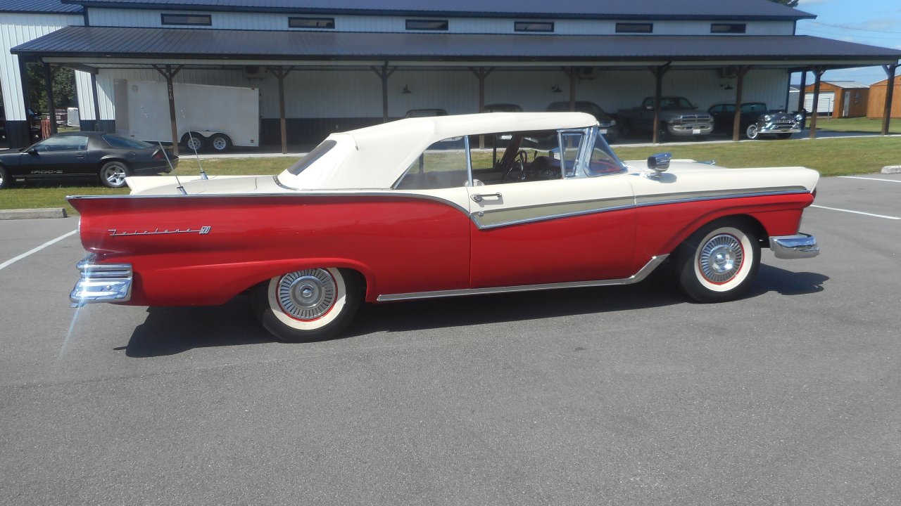 Ford Fairlane Sunliner Convertible  1957