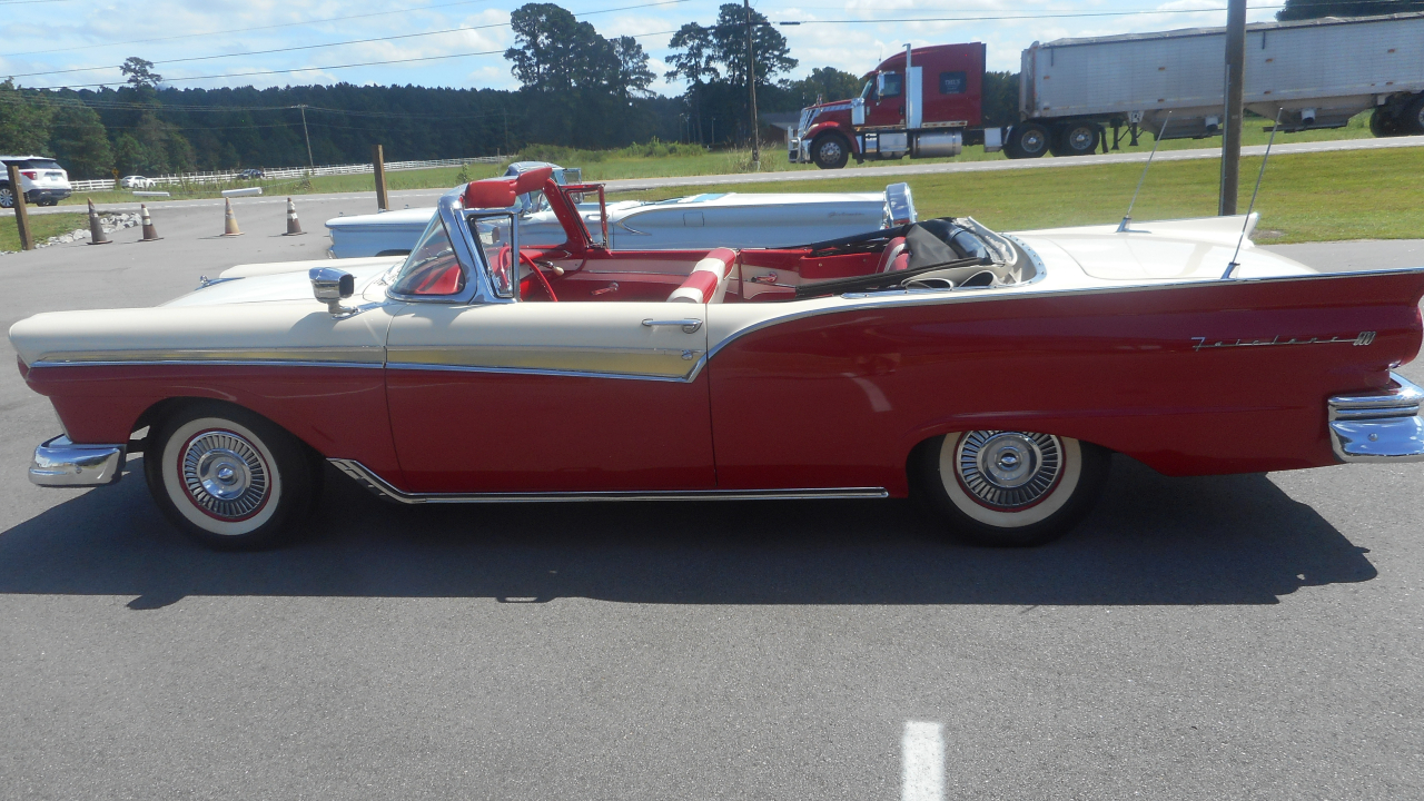Ford Fairlane Sunliner Convertible  1957