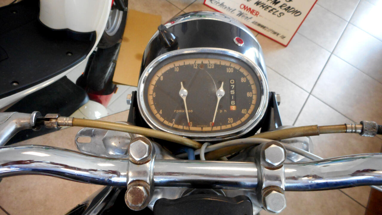 1965 Honda CB300FA 6