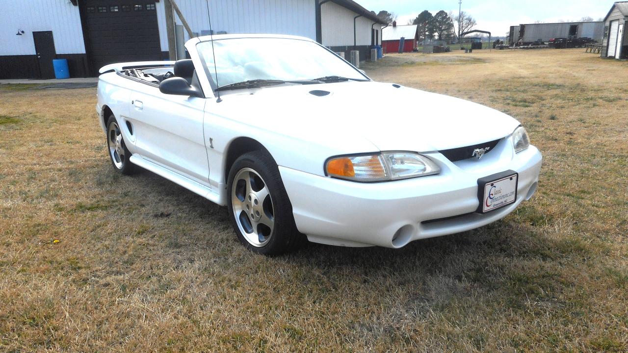 1996 Ford Mustang SVT Cobra 14