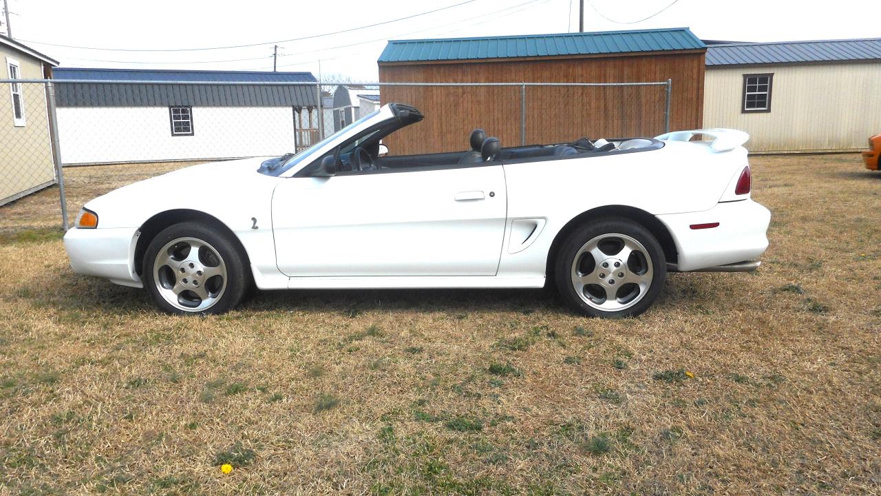 1996 Ford Mustang SVT Cobra 23