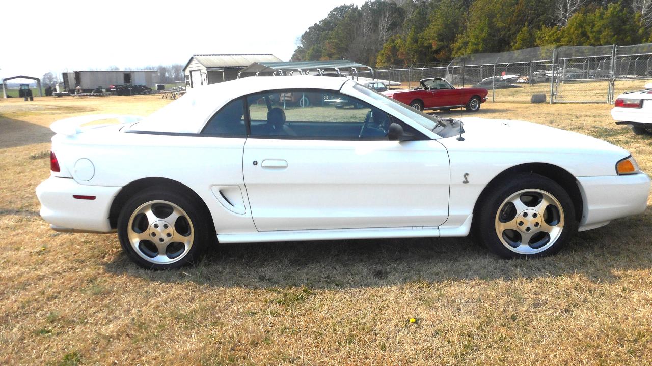1996 Ford Mustang SVT Cobra 20