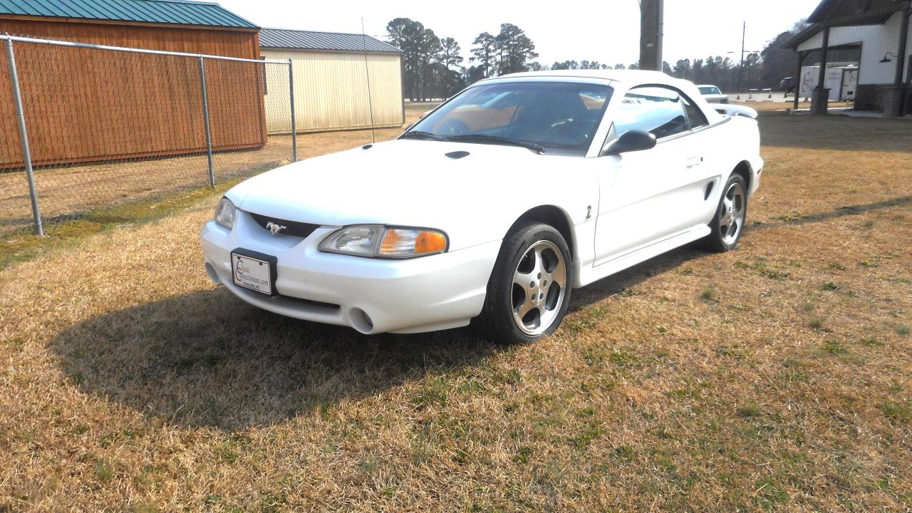 1996 Ford Mustang SVT Cobra 29