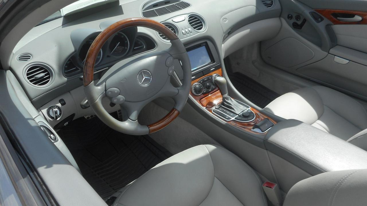 Mercedes-Benz SL-Class 2dr Roadster 5.0L 2005