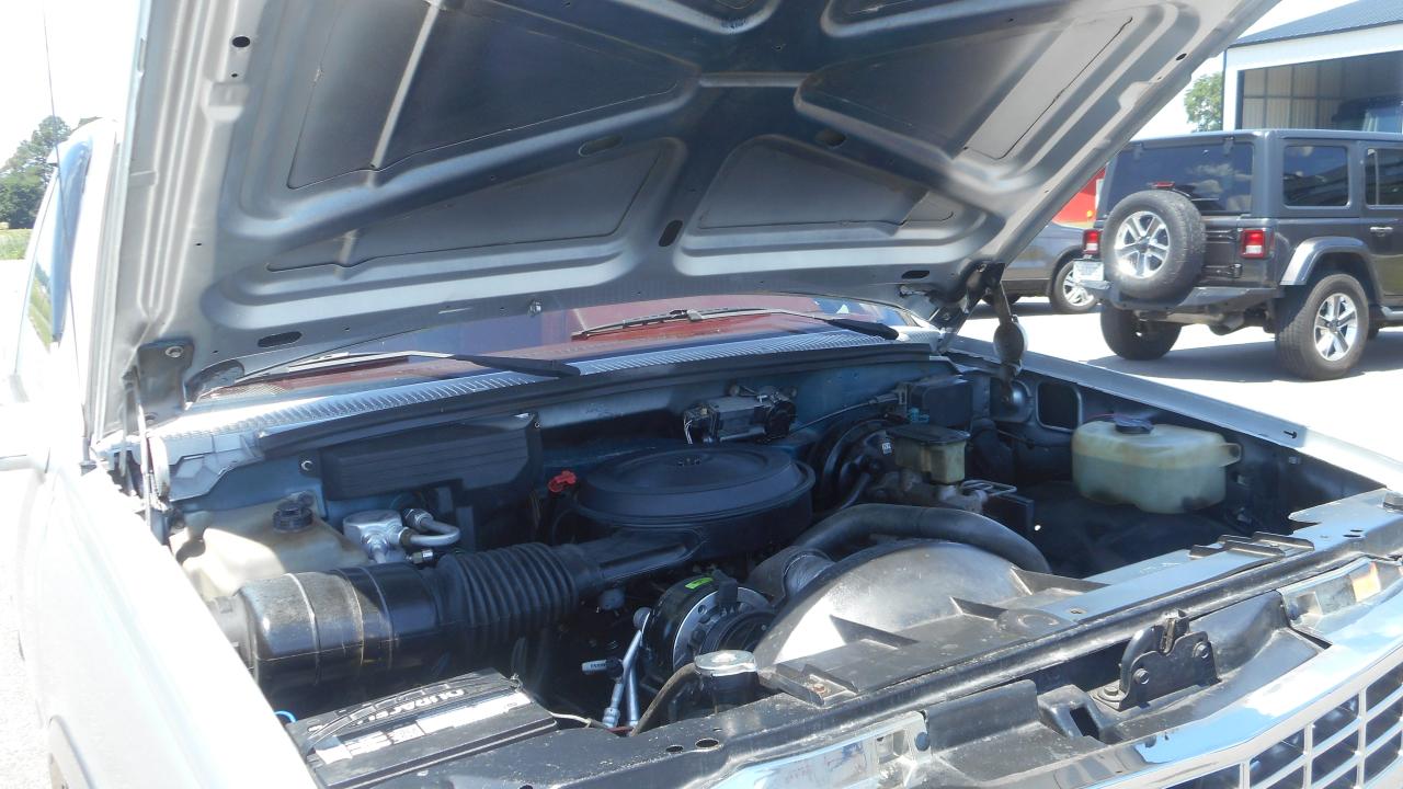 Chevrolet C/K 1500 Reg Cab 117.5" 1990
