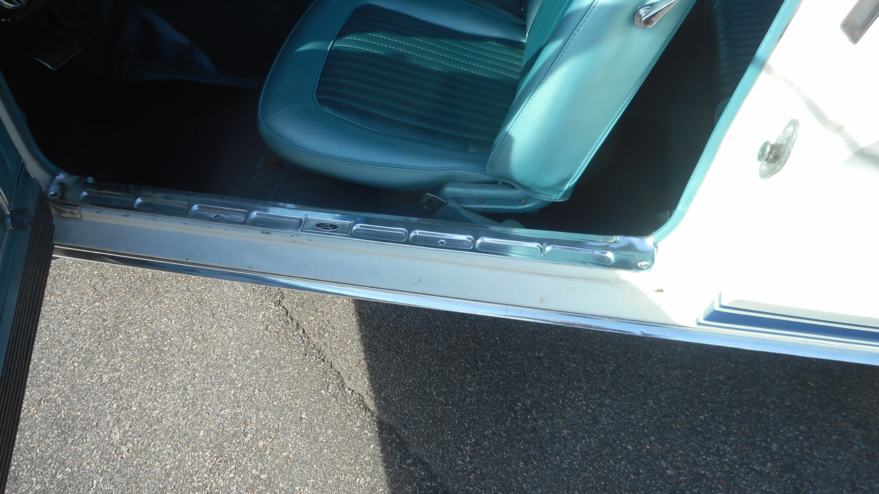 Ford Mustang 2-Door Sedan 1968