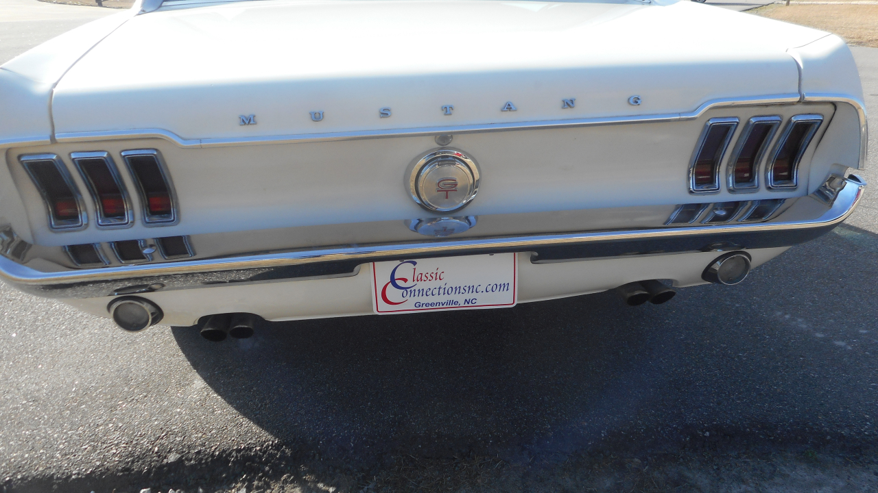 Ford Mustang 2-Door Sedan 1968