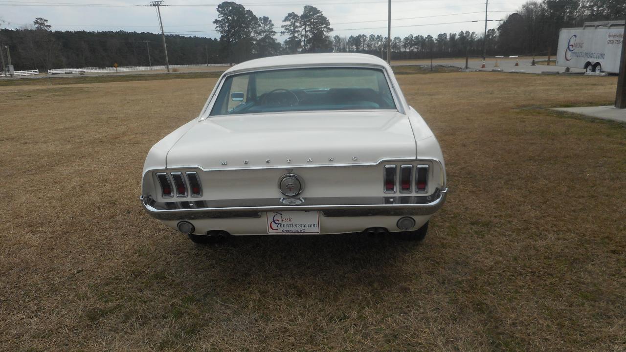 Ford Mustang 2-Door Sedan 1968