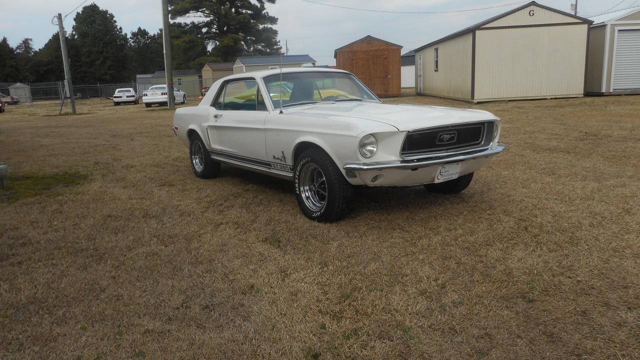 Ford Mustang 2-Door Sedan 1968