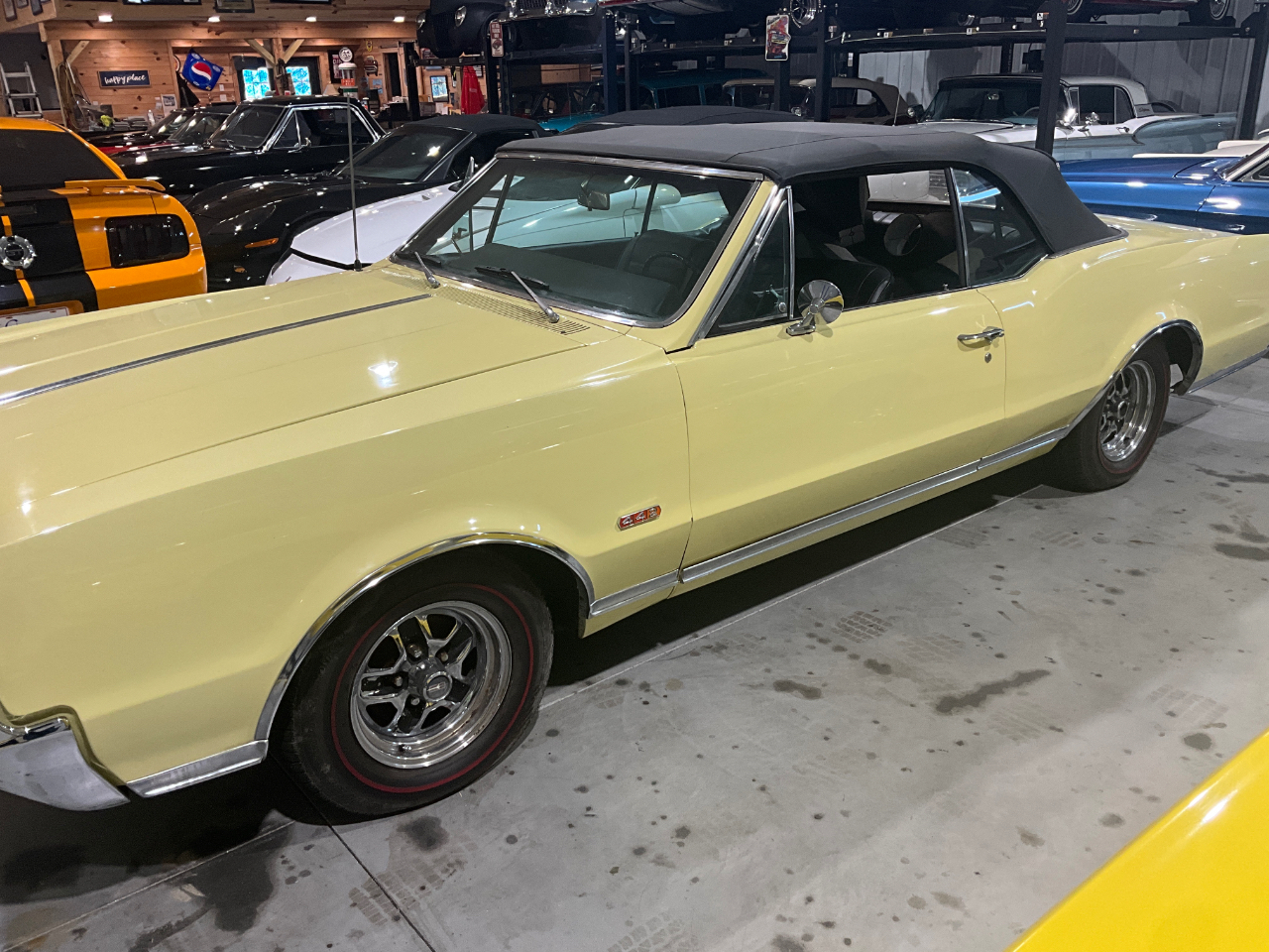 Oldsmobile Cutlass Supreme 2dr Convertible 1967