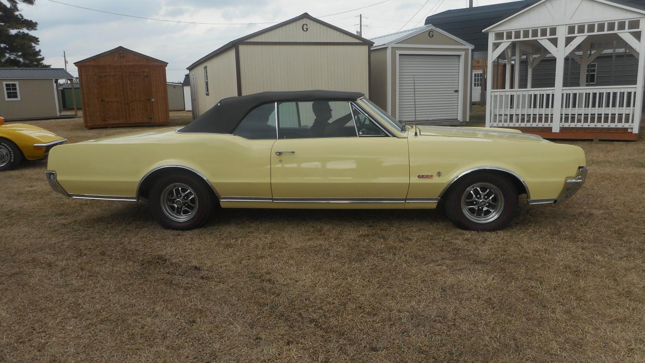 Oldsmobile Cutlass Supreme 2dr Convertible 1967